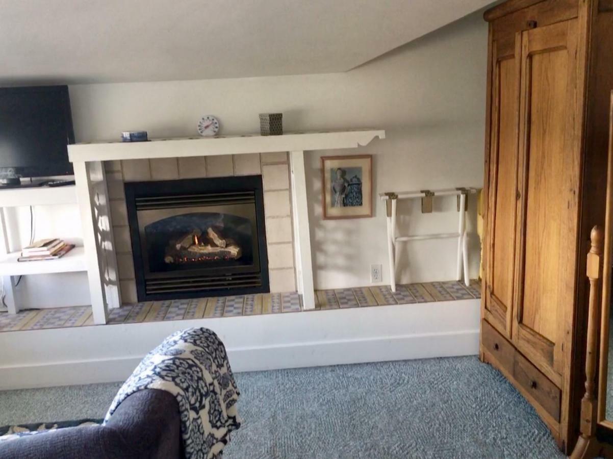 The Villa Bed & Breakfast (Adults Only) Tacoma Room photo