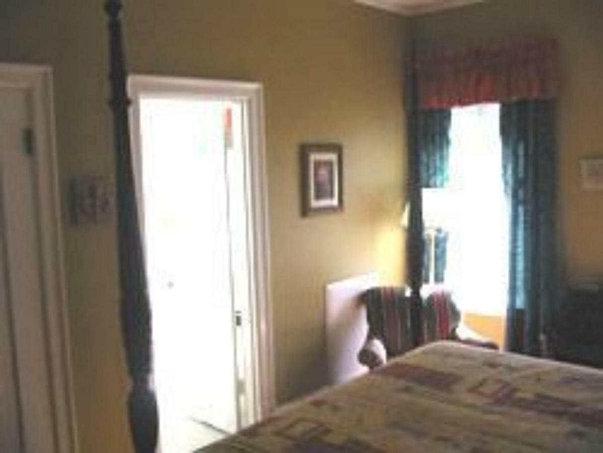The Villa Bed & Breakfast (Adults Only) Tacoma Exterior photo